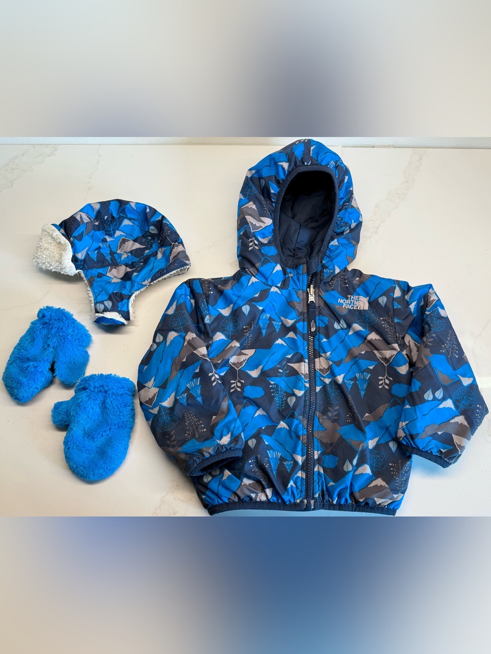 The North Face Reversible Jacket 18-24M + Hat & Mittens Bundle